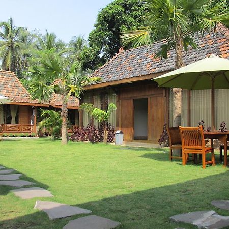 Cempaka Villa Magelang Esterno foto