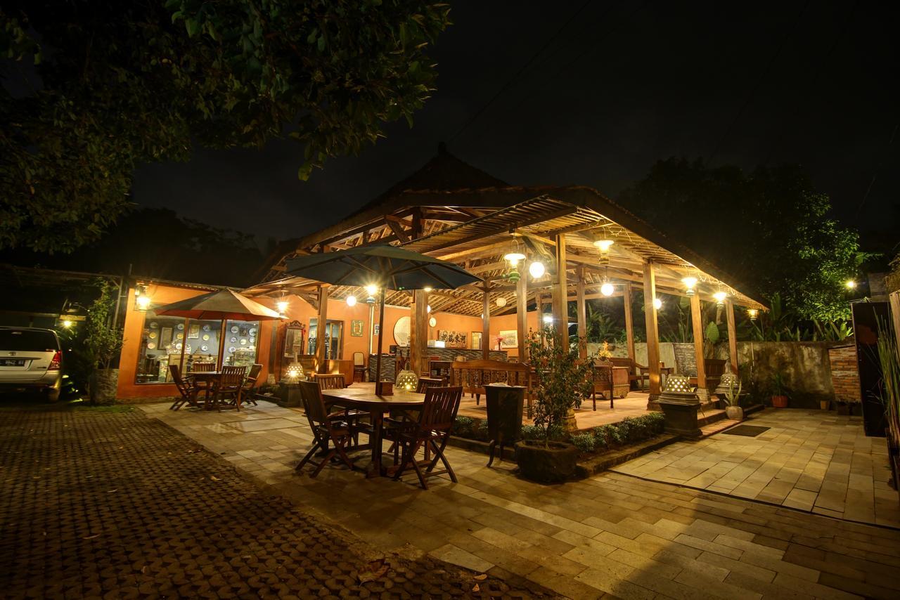 Cempaka Villa Magelang Esterno foto