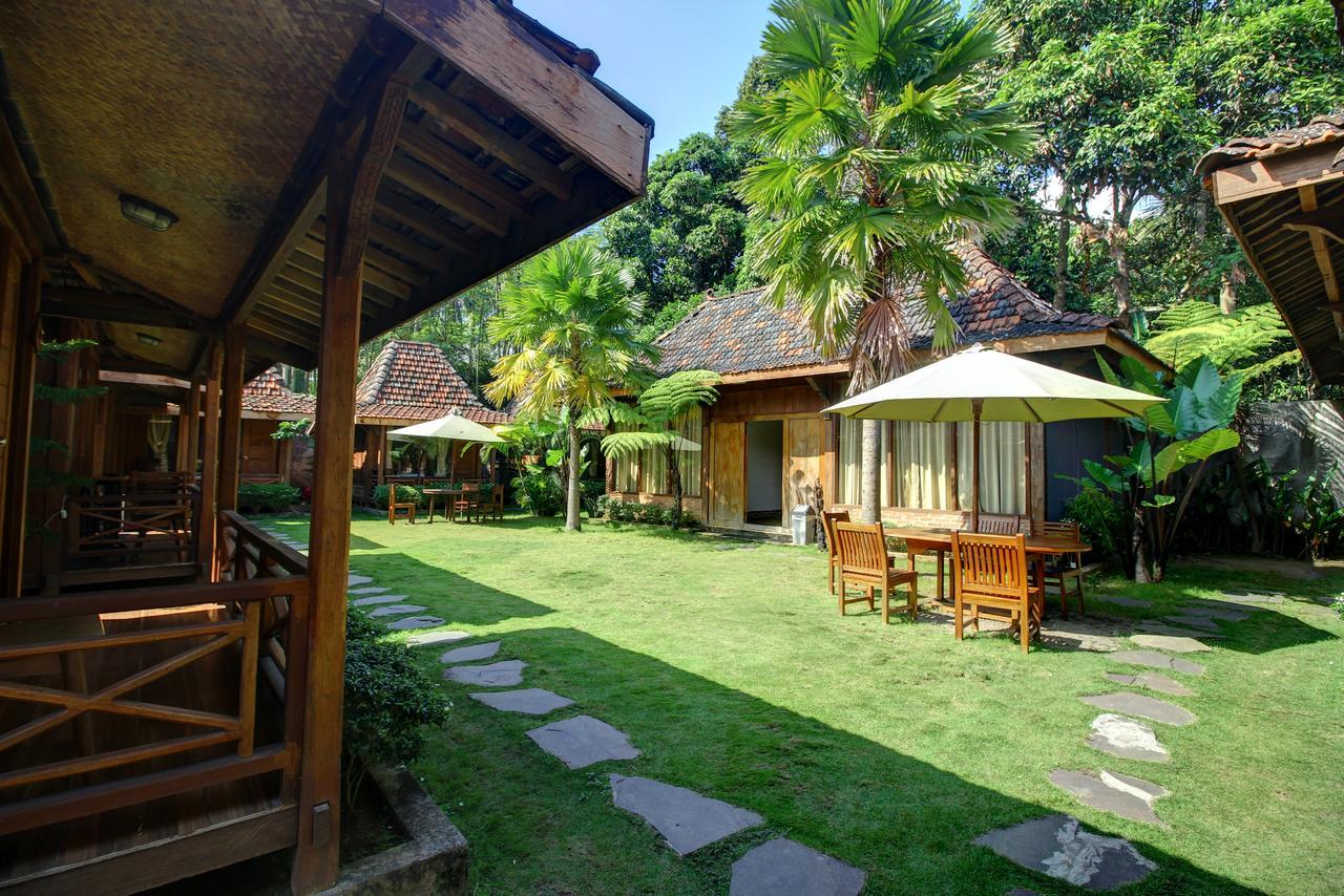 Cempaka Villa Magelang Esterno foto