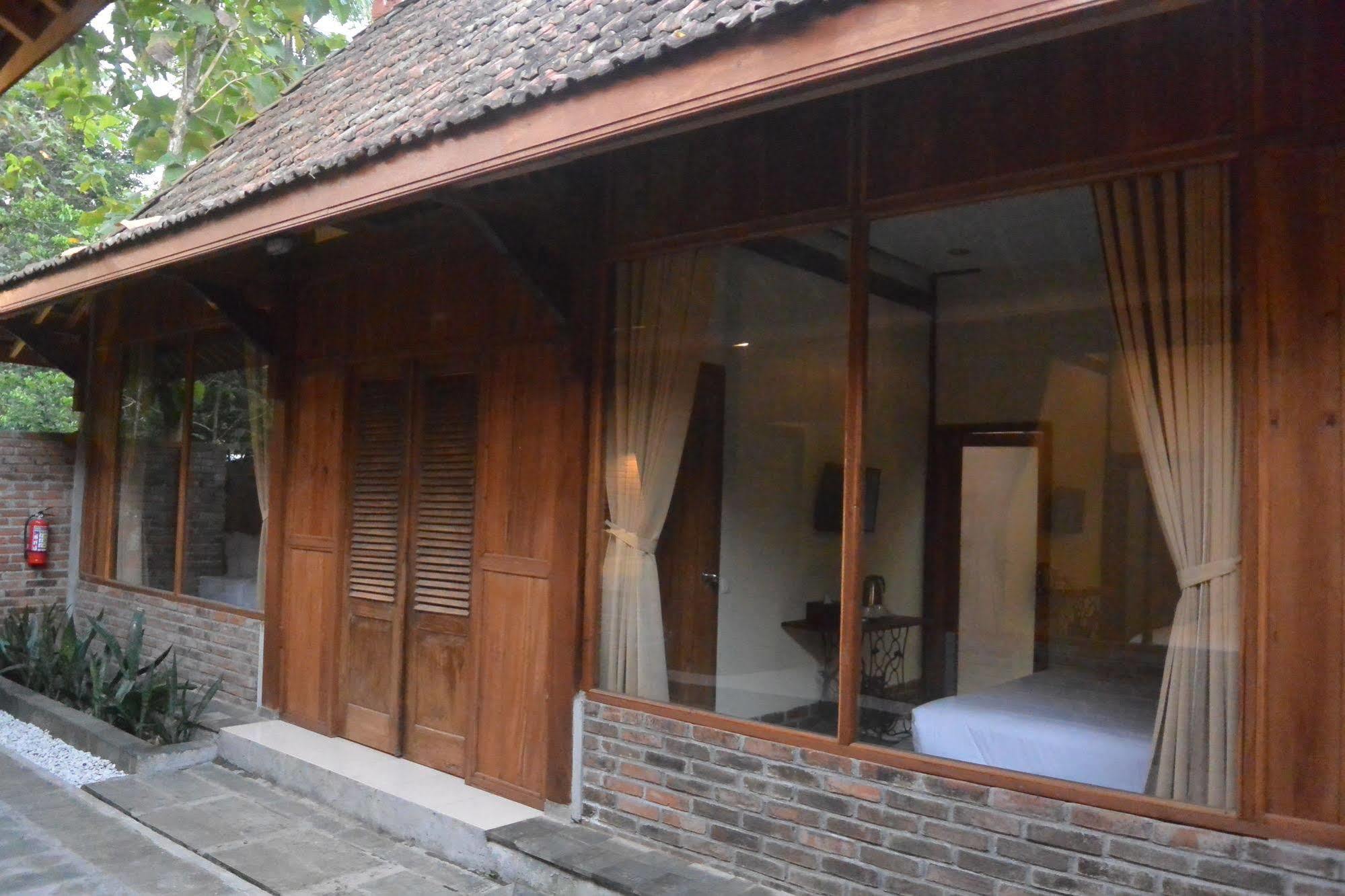 Cempaka Villa Magelang Esterno foto