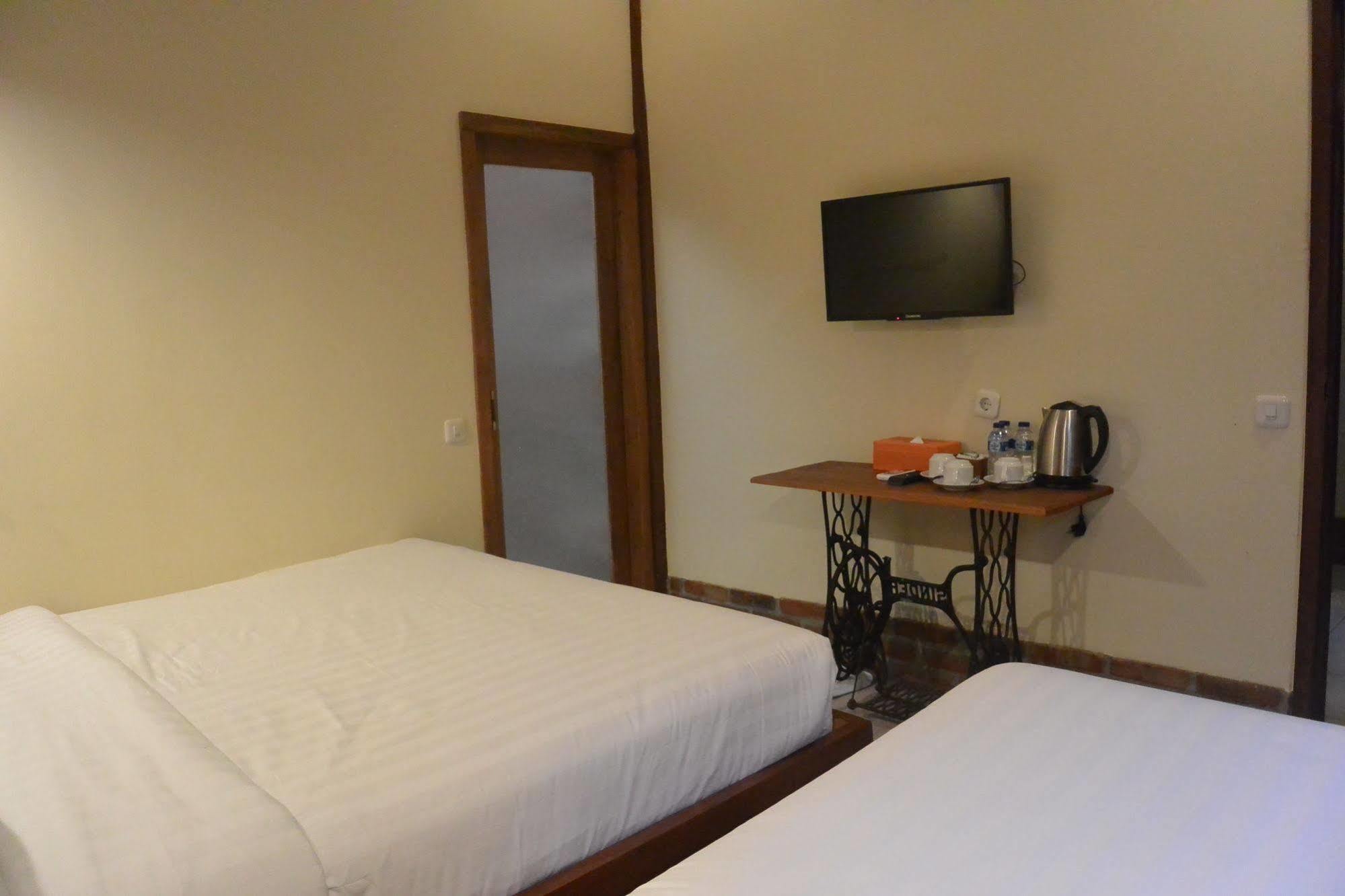 Cempaka Villa Magelang Esterno foto